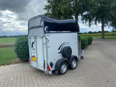 cheval-10-WX-VJ-3-kopie-454x340-1-400x300.jpg